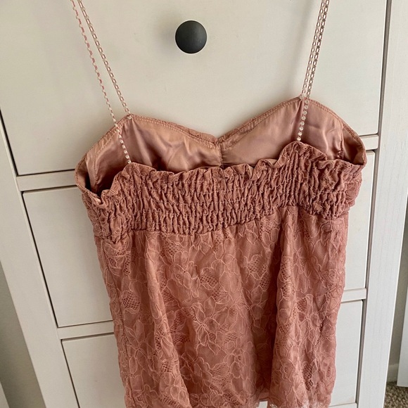 Mauve pink lace top - Picture 2 of 4